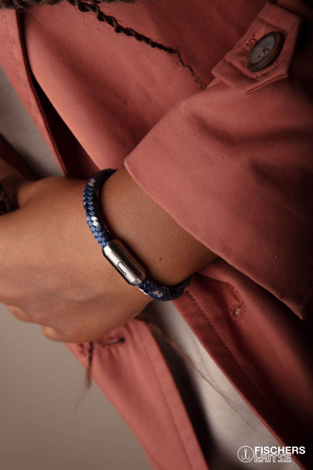 Crab erna - pastel blue navy blue white