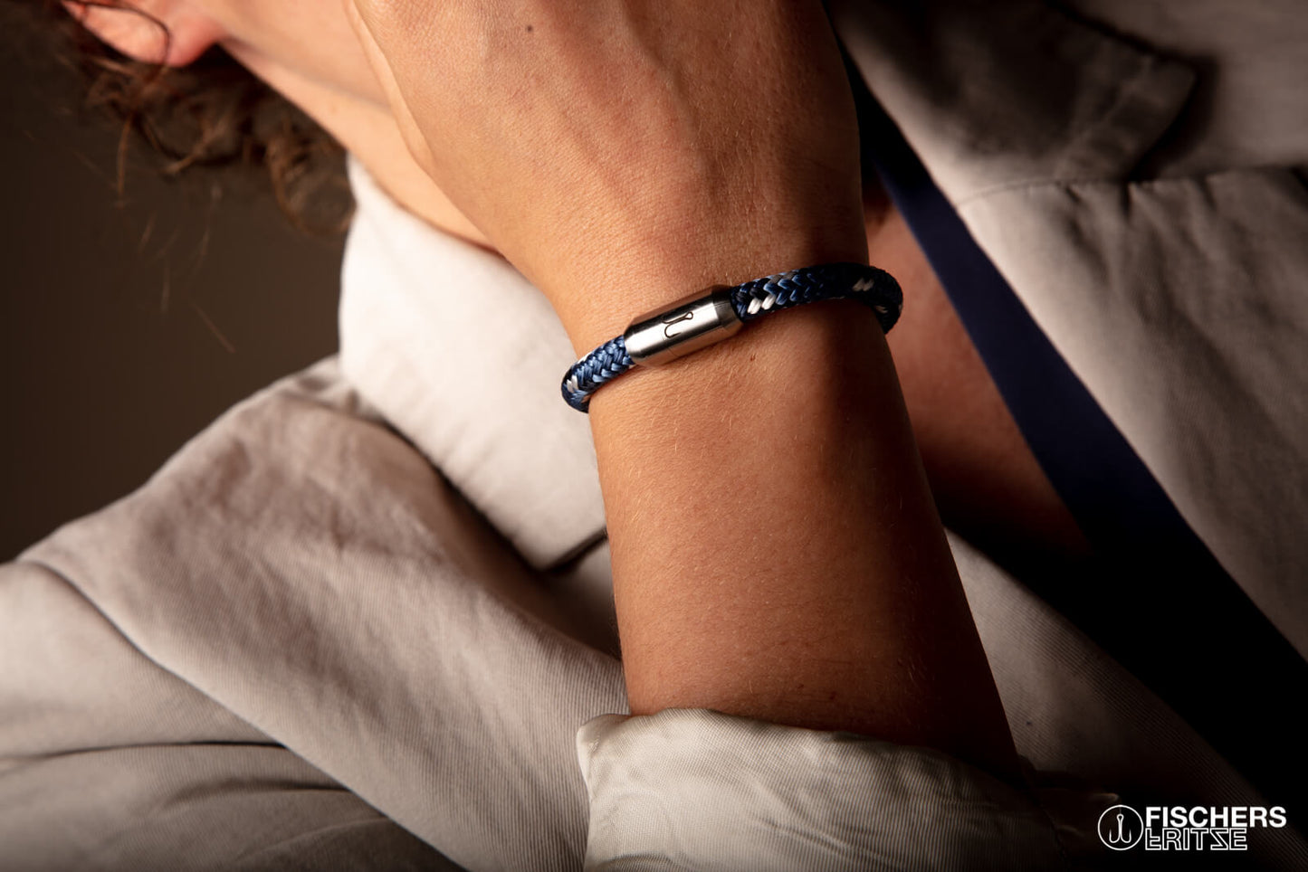 Crab erna - pastel blue navy blue white